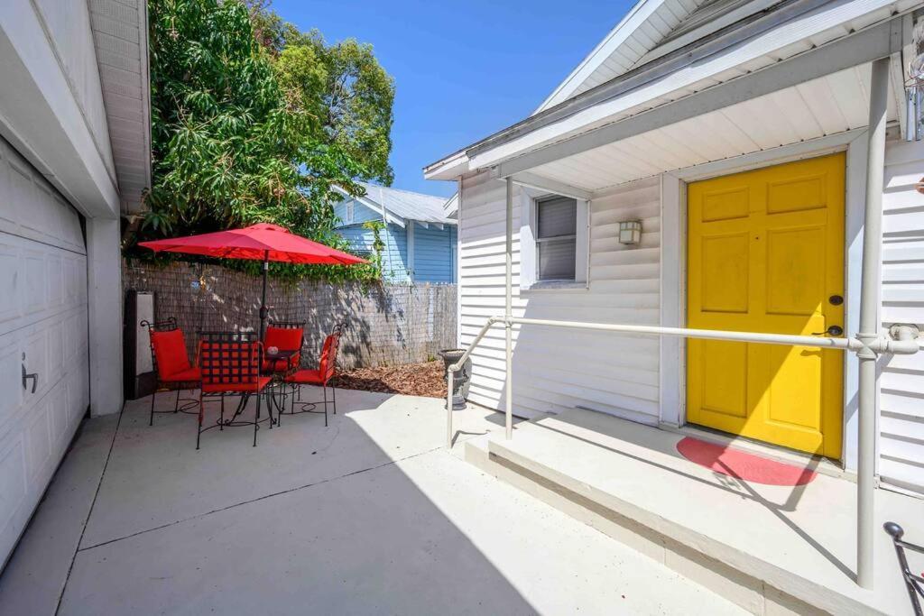 No Ho Yellow Door Bungalow Tampa Exterior foto